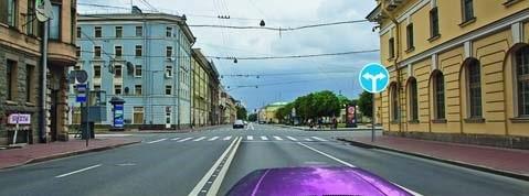 آیا راننده در این وضعیت هنگام گردش به چپ موظف است با چراغ راهنما علامت بدهد؟